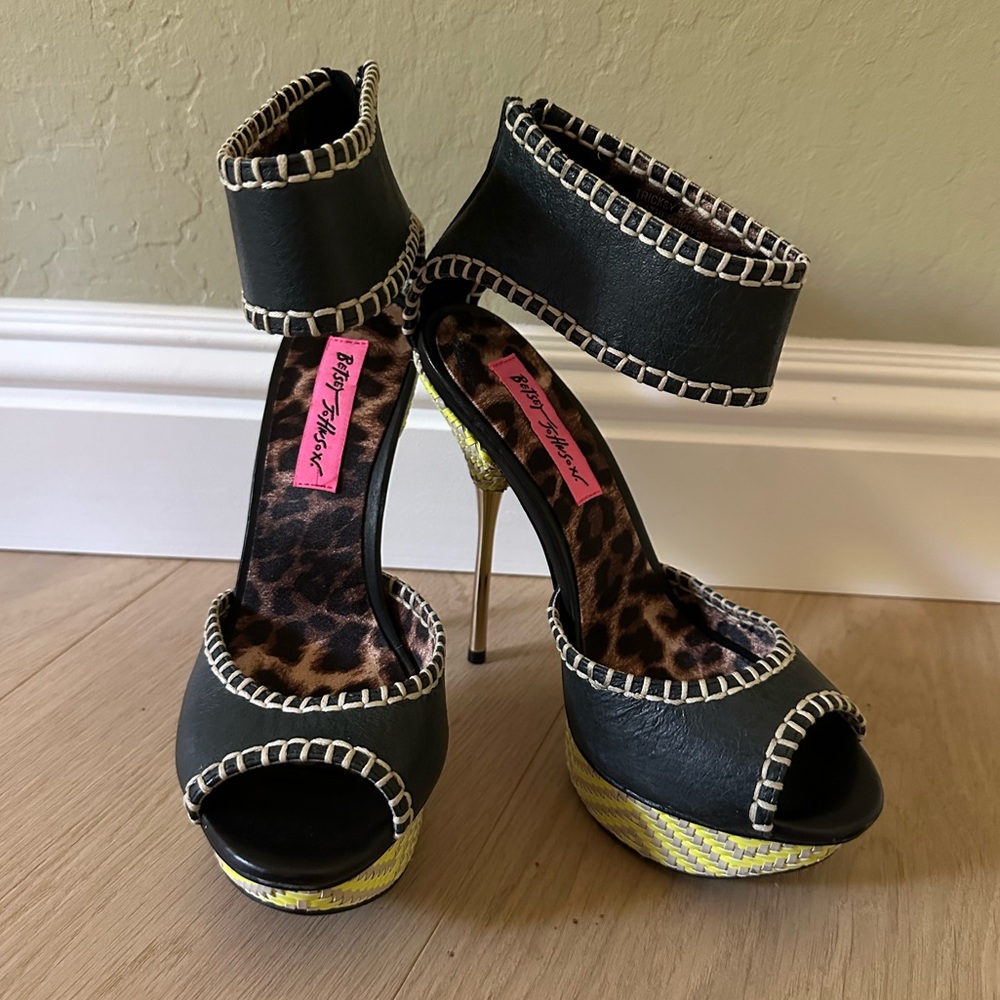 Betsey Johnson Tricksy Black and Yellow Platform Heels